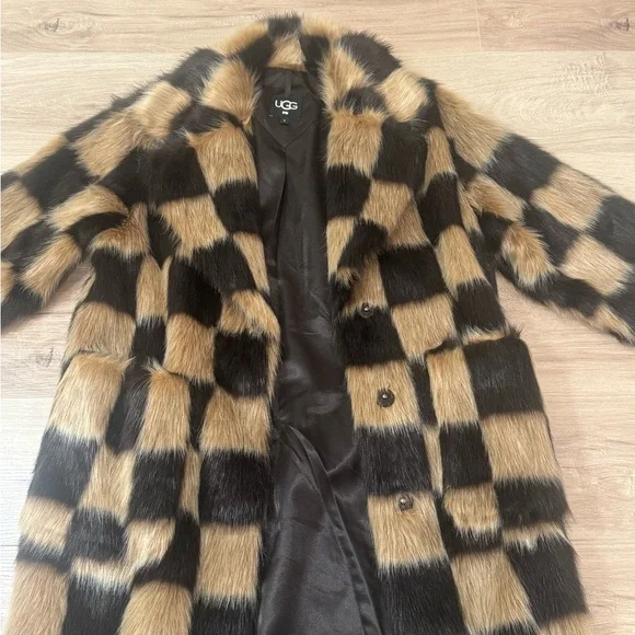 UGG Black and Tan Checkered Faux Fur Coat - Picture 3 of 5